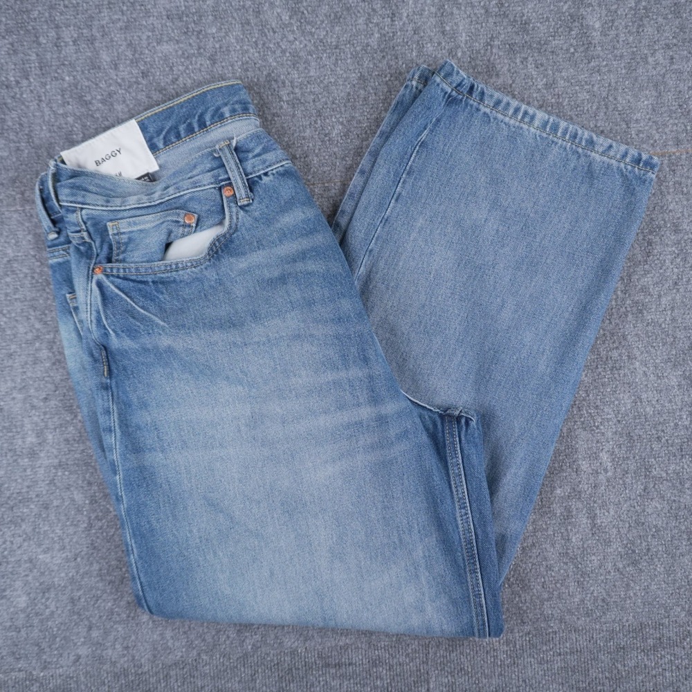 H&M Baggy Jeans Mens 34x32 Light Wash Blue Relaxed Wide Leg Denim Pants